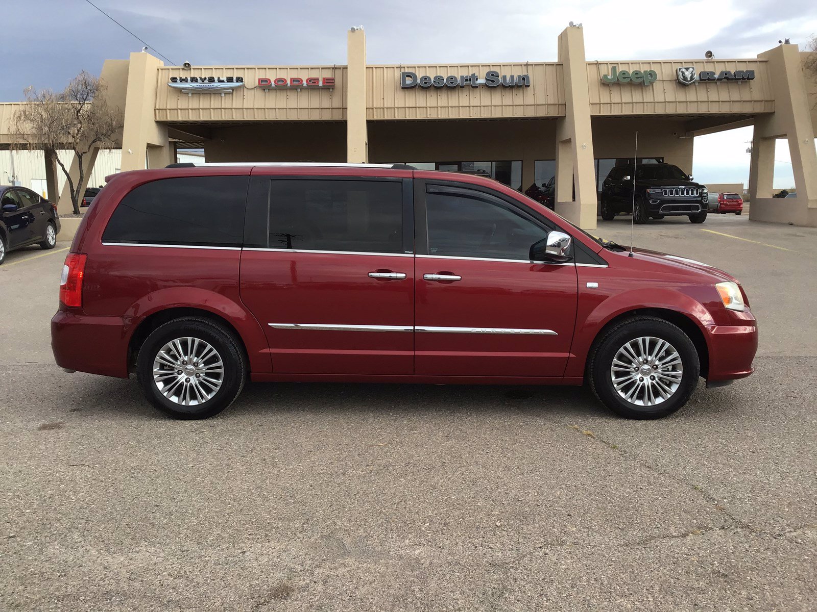 Pre-Owned 2014 Chrysler Town & Country Touring-L 30th Anniversary Mini ...